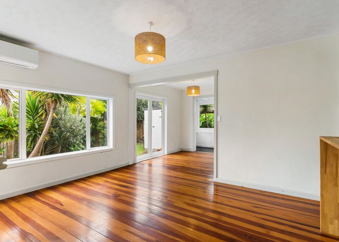  at 1/137A View Road, Sunnyvale, Waitakere City, Auckland
