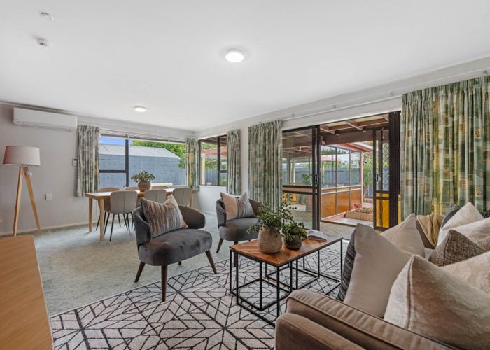  at 2/60 Vivian Wilson Drive, Eastern Beach, Manukau City, Auckland