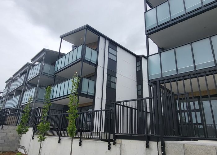  at 301/30 Shortfin Place, Flat Bush, Auckland