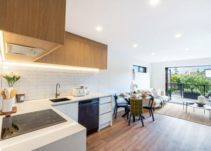  at 8/4 Ngaroma House Drive, Hobsonville, Waitakere City, Auckland