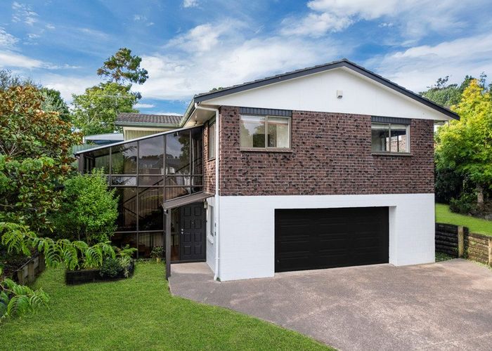  at 4 Janome Place, Bucklands Beach, Manukau City, Auckland