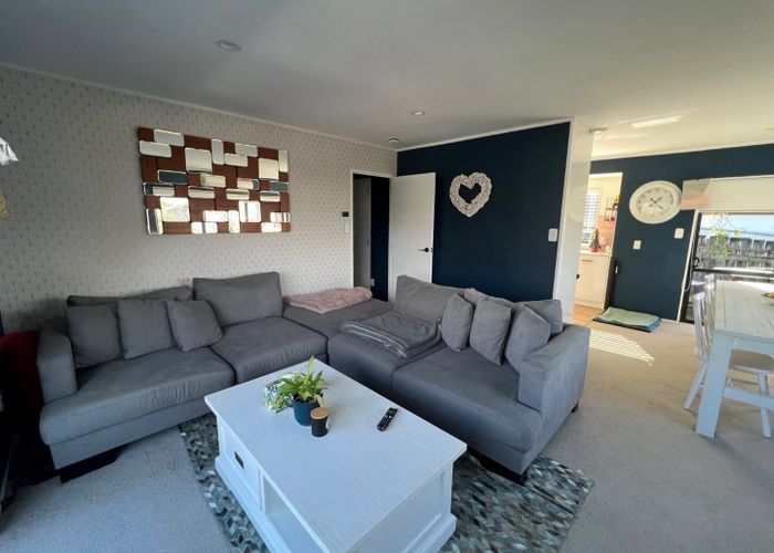  at 1/3 Fernlea Rise, Bayview, North Shore City, Auckland