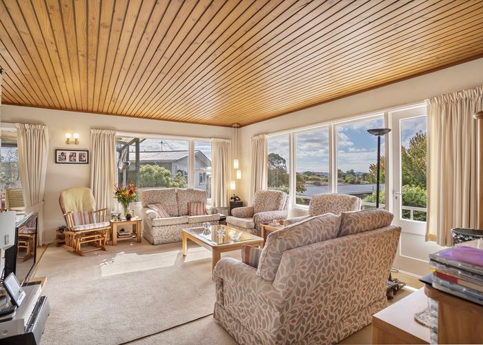  at 9 Alton Terrace, Pakuranga Heights, Auckland