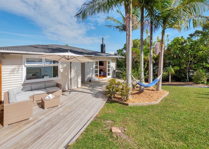  at 1/30 Park Road, Glenfield, Auckland