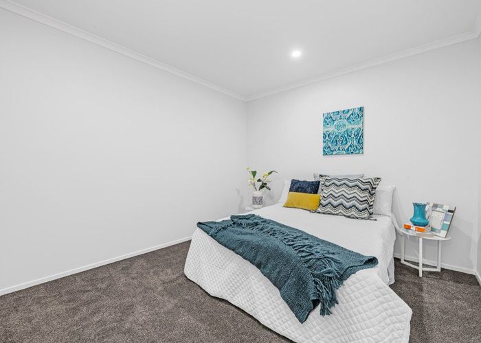  at 4/50 Tiverton Road, Avondale, Auckland