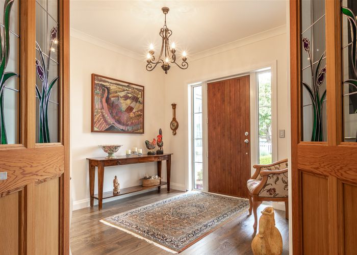  at 16 Shadbolt Drive, Leamington, Cambridge