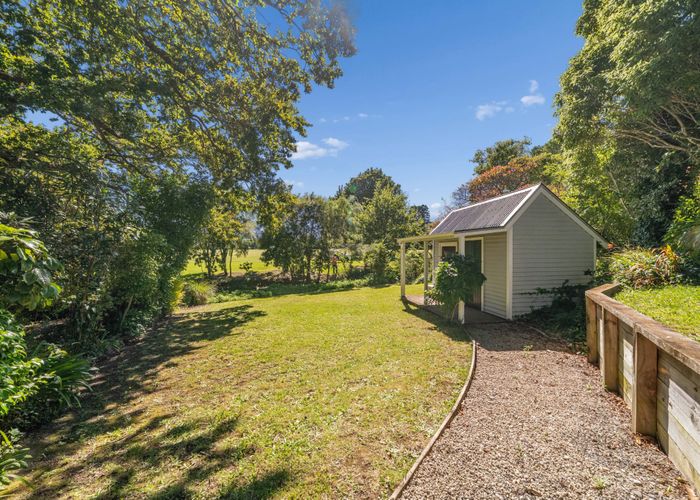  at 110 Barton Avenue, Heretaunga, Upper Hutt, Wellington