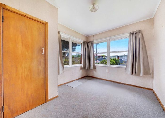  at 15 Julian Place, Otara, Manukau City, Auckland