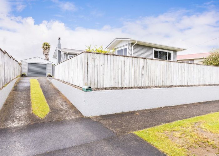  at 327 Frankley Road, Ferndale, New Plymouth
