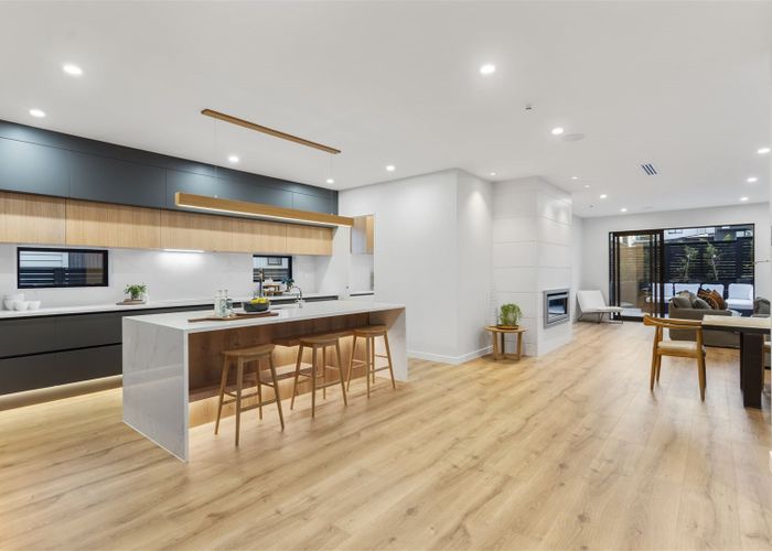  at 3 Fender Place, Long Bay, Auckland