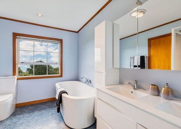  at 3 Sylvania Crescent, Lynfield, Auckland