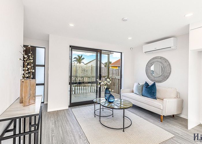  at 42B Farringdon Street, Glen Innes, Auckland