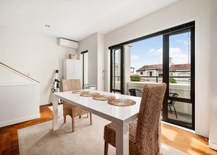  at 40 Genoa Way, Albany, North Shore City, Auckland