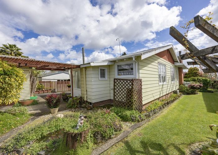  at 25 Margan Avenue, New Lynn, Waitakere City, Auckland
