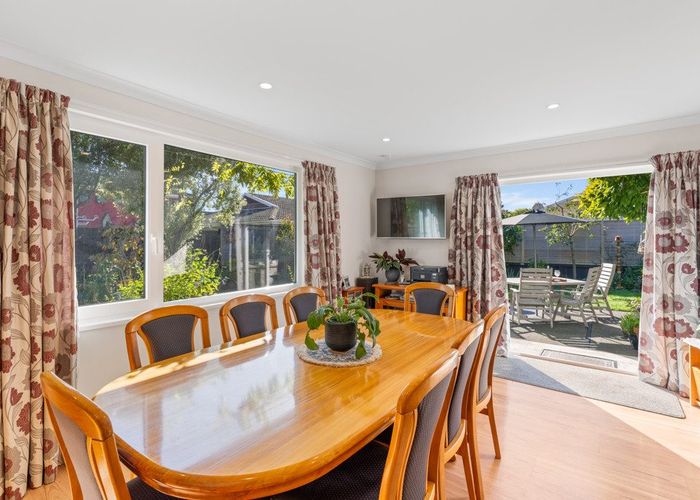  at 5 Lodge Place, Ilam, Christchurch City, Canterbury
