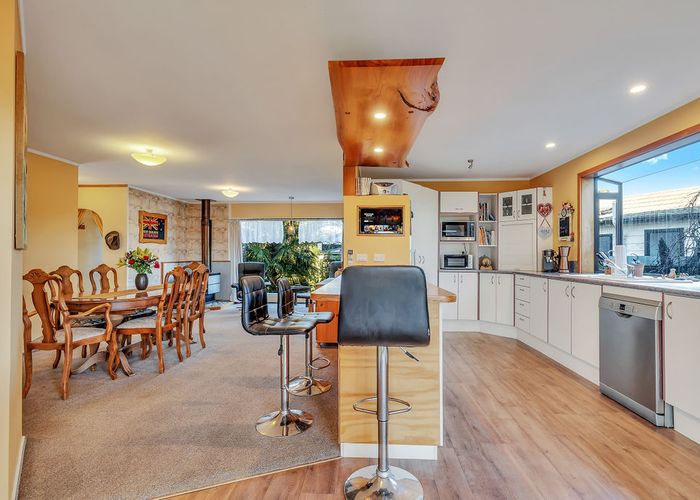  at 128 Barnett Avenue, Best Island, Richmond