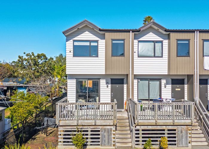  at 5/15 Rush Place, Mangere, Manukau City, Auckland