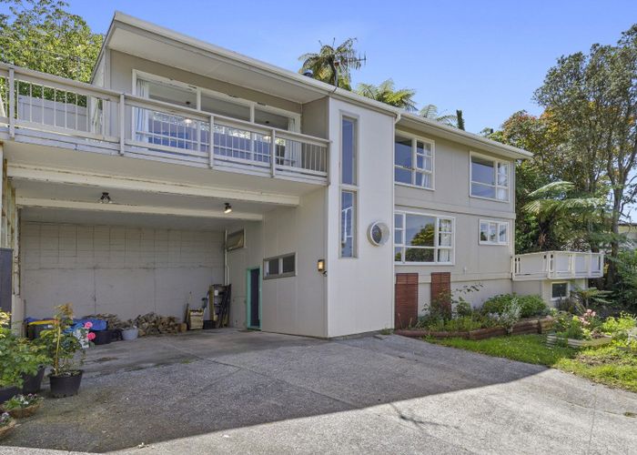  at 89 Mulberry Street, Normandale, Lower Hutt