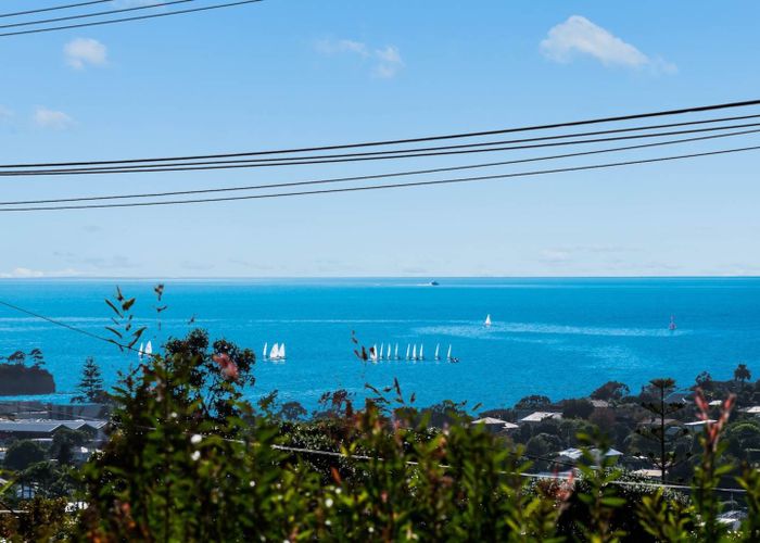  at 131 Arran Road, Browns Bay, North Shore City, Auckland