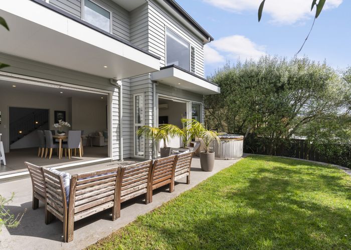  at 42 Rutherford Terrace, Meadowbank, Auckland