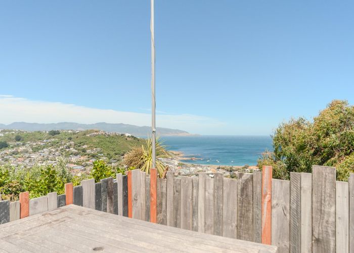  at 74 Frobisher Street, Island Bay, Wellington