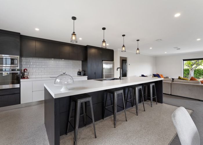  at 1024 Mountain Road, Waiongana, Inglewood