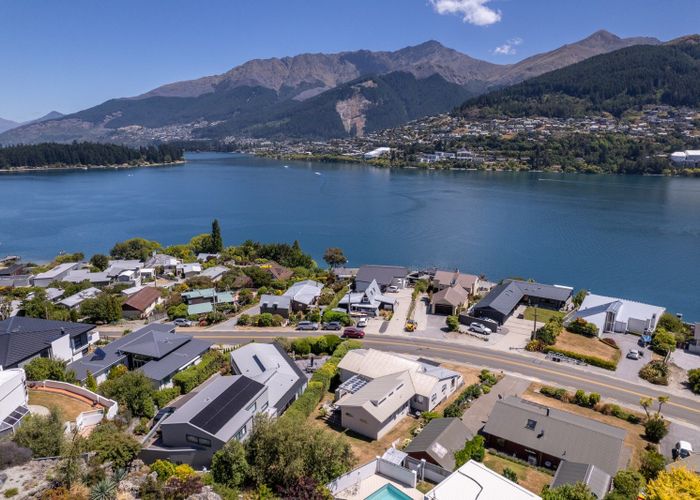  at 446 Peninsula Road, Kelvin Heights, Queenstown