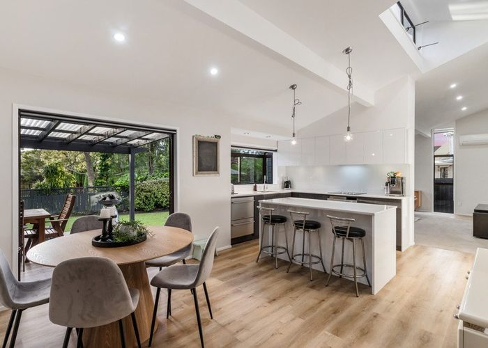  at 18 Orinda Close, Botany Downs, Auckland