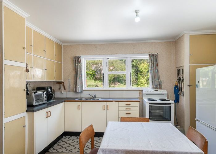  at 171 Wellington Road, Wainuiomata, Lower Hutt