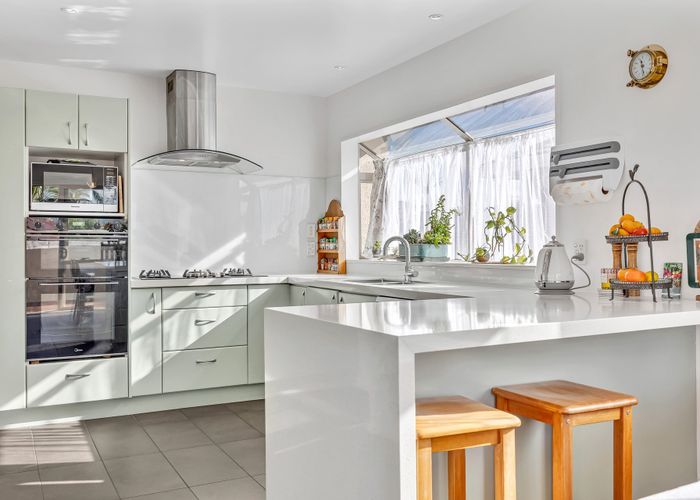  at 3 Bridgehead Cove, West Harbour, Waitakere City, Auckland