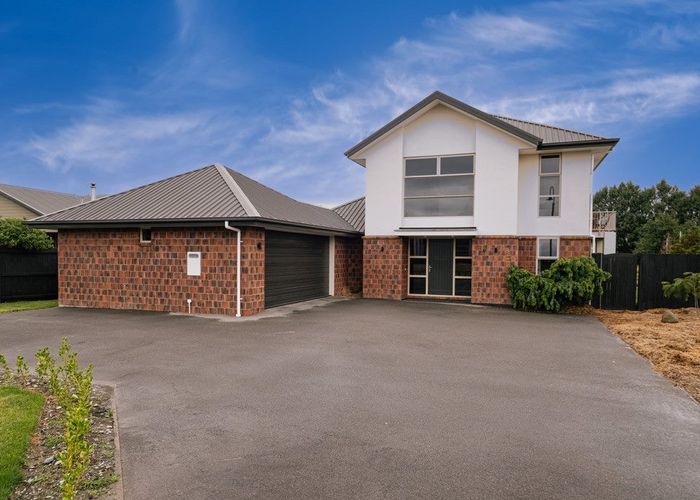  at 8 Ludlow Drive, Huntingdon, Ashburton