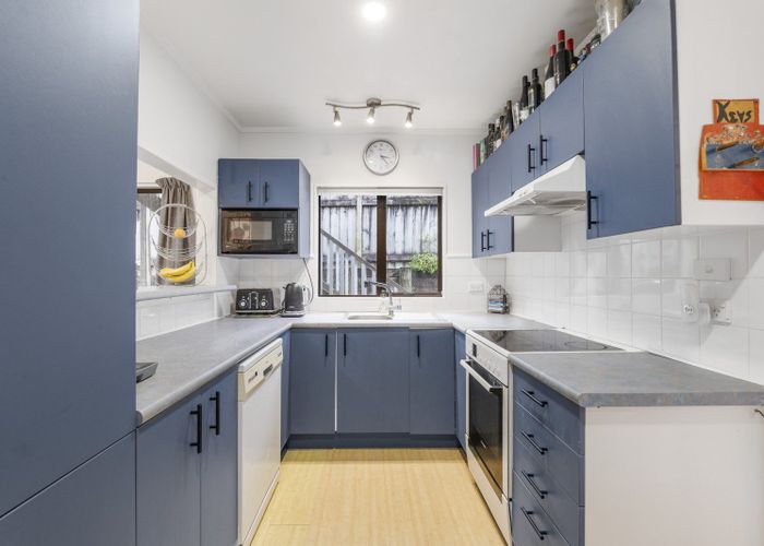  at 92 Heta Road, Highlands Park, New Plymouth