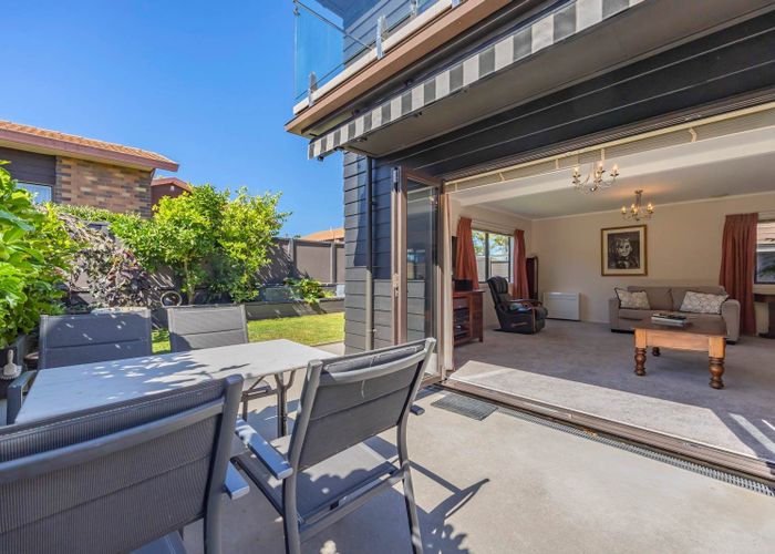  at 2/10 Ngaio Street, Takapuna, Auckland