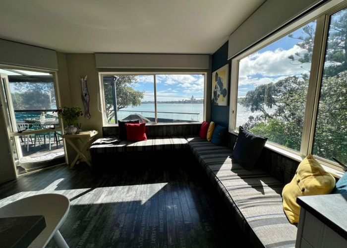  at 2/22 Lansdowne Street, Bayswater, North Shore City, Auckland