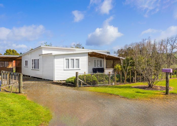  at 5 and 9 Phillips Street, Taumarunui, Ruapehu, Manawatu / Whanganui