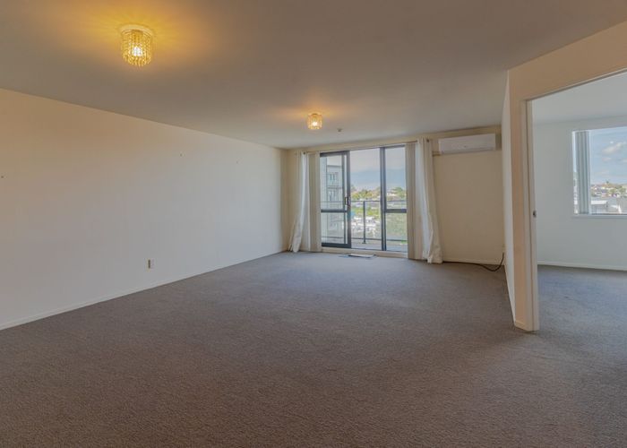  at 16/68 Mountain Road, Mount Wellington, Auckland City, Auckland