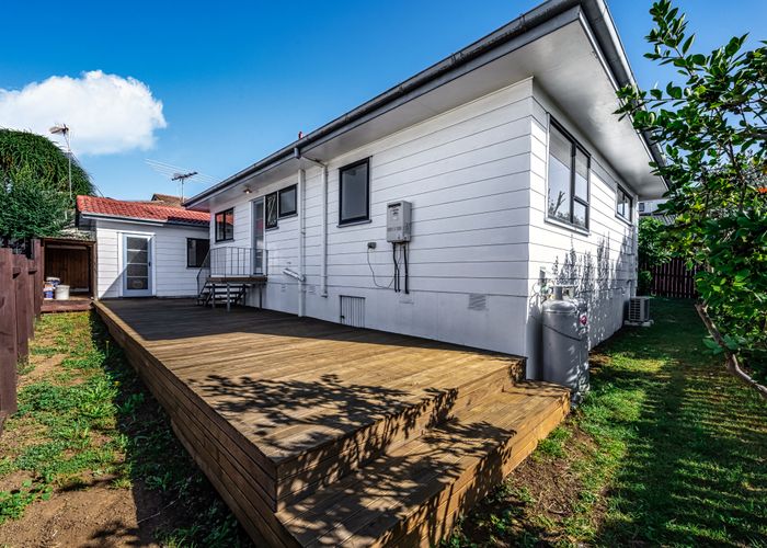  at 1/6 James Walter Place, Mount Wellington, Auckland