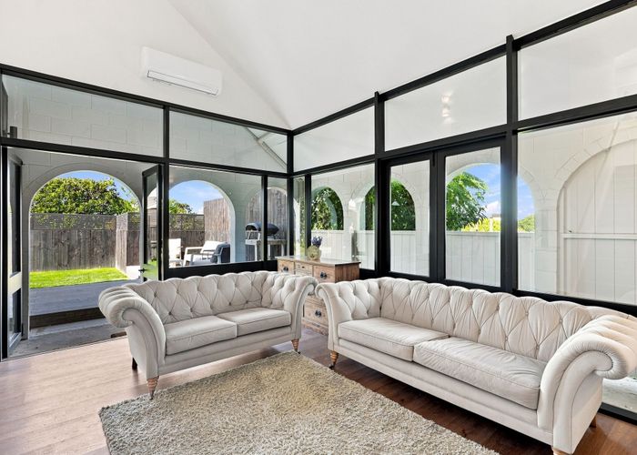  at 2/26 Salem Place, Torbay, North Shore City, Auckland