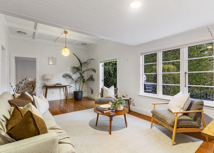  at 2/105 Lancaster Road, Beach Haven, North Shore City, Auckland