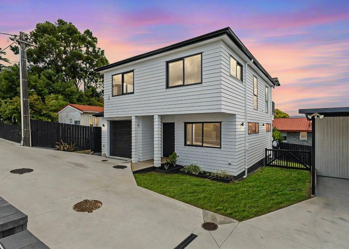  at 16B James Laurie Street, Henderson, Waitakere City, Auckland