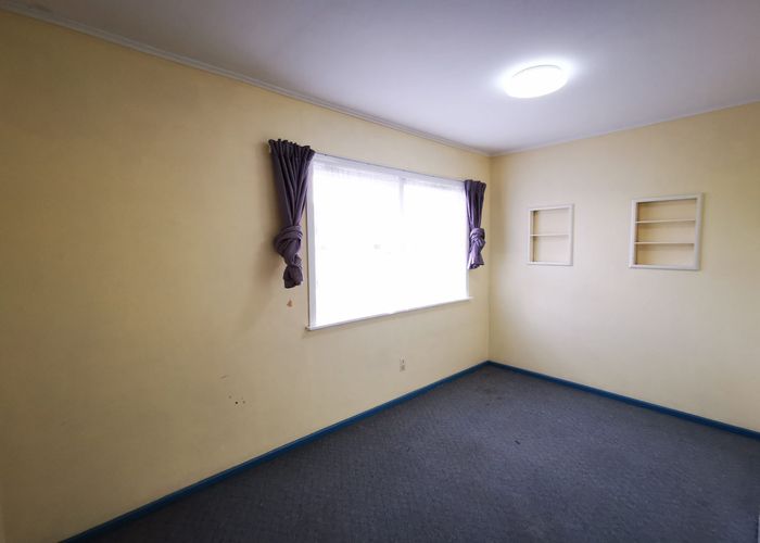  at 1/88 Tirimoana Road, Te Atatu South, Waitakere City, Auckland