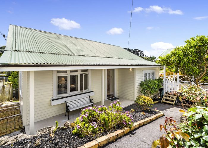  at 156 Bassett Road, Remuera, Auckland