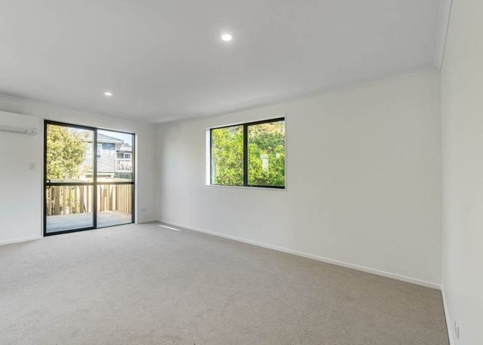  at 21b Tamahere Drive, Glenfield, North Shore City, Auckland
