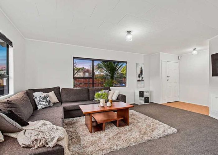  at 9 West Harbour Drive, West Harbour, Auckland
