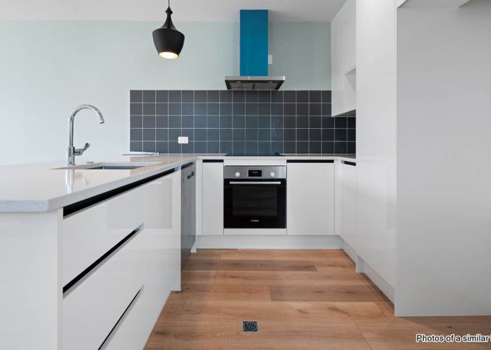  at 6 / 10 Vinifera Place, Albany, North Shore City, Auckland