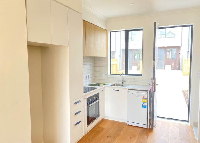  at 8/31 Mahalo Avenue, Wiri, Manukau City, Auckland