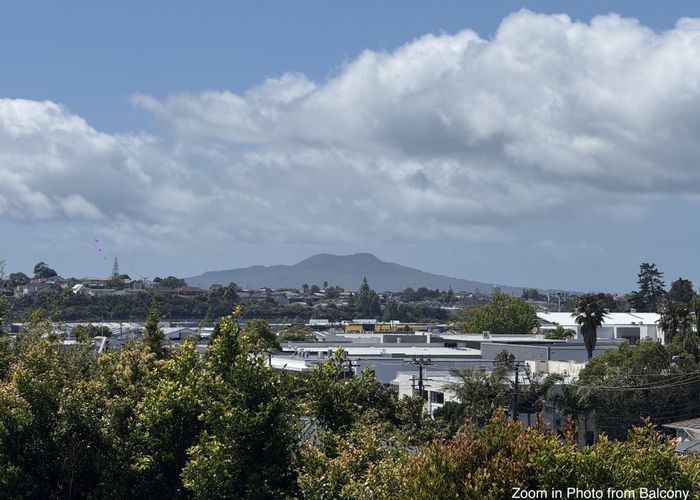  at 6A Julia Place, Totara Vale, North Shore City, Auckland