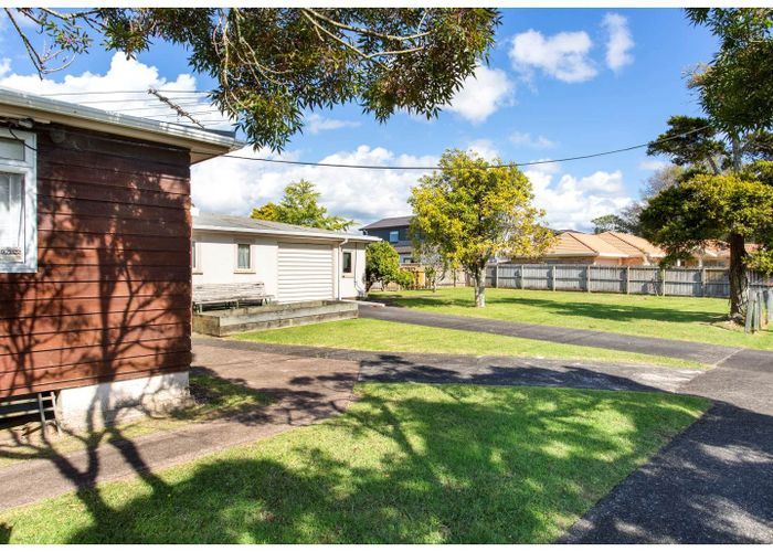  at 20 Koromiko Street, New Lynn, Auckland