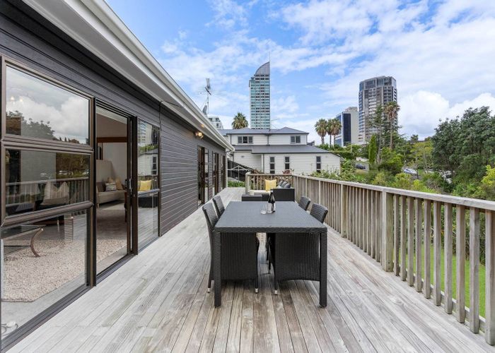  at 2/26 Huron Street, Takapuna, North Shore City, Auckland