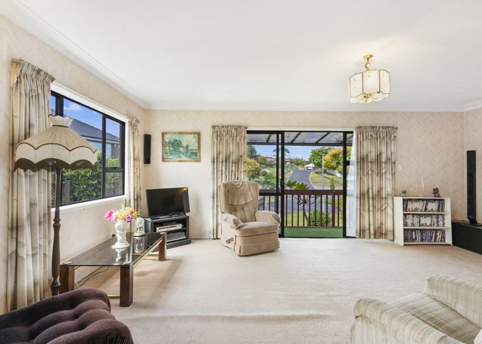  at 14 Maaka Place, Saint Johns, Auckland